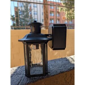 Outdoor Waterproof Wall Light w/ GFCI Outlet & Motion Sensor – Excellent Used